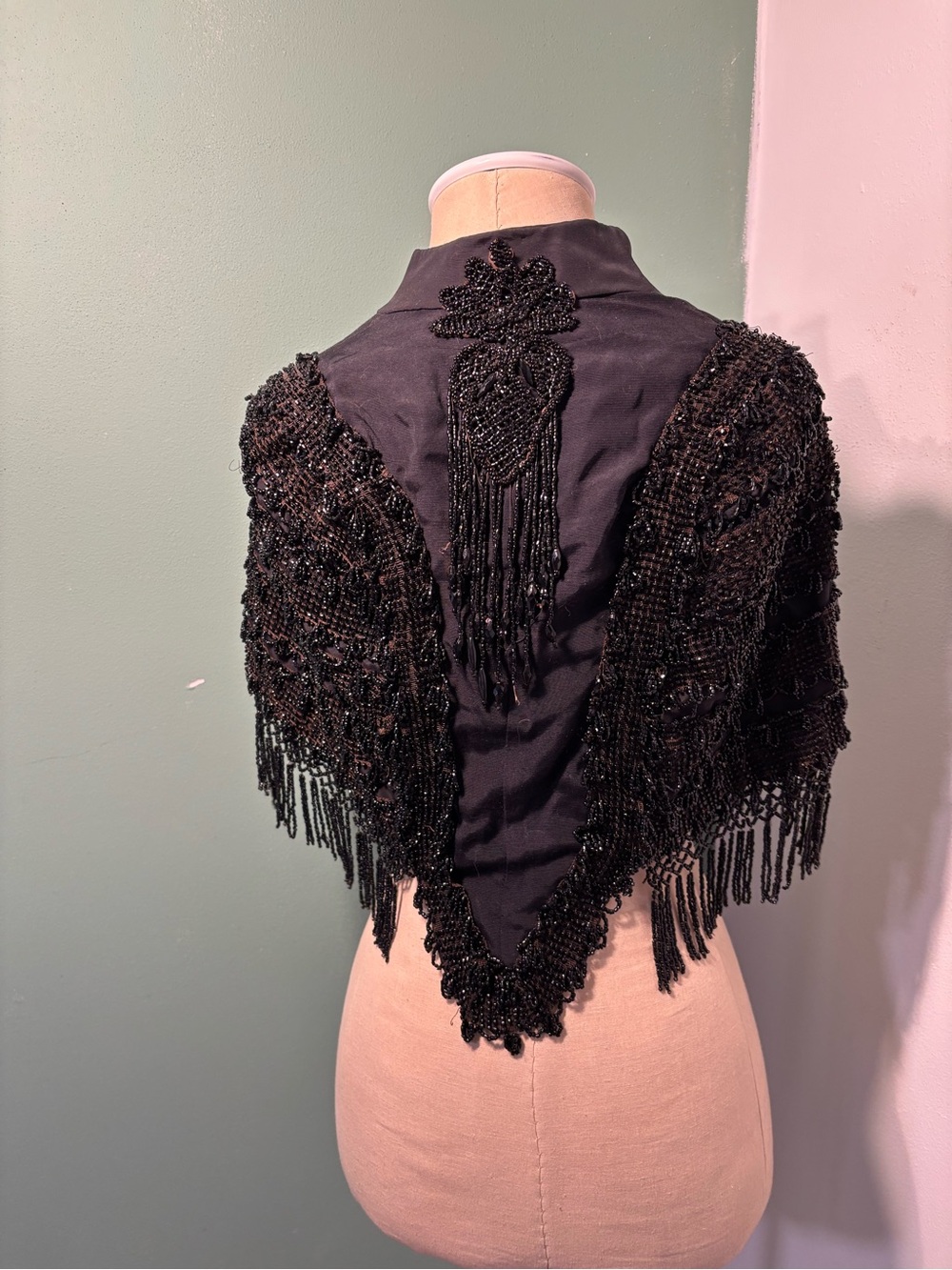 Vintage Antique Victorian Black Jet Bead Capelet - Picture 4 of 5
